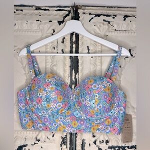 Albion Hailey Crop, Darling Blue Floral swim top